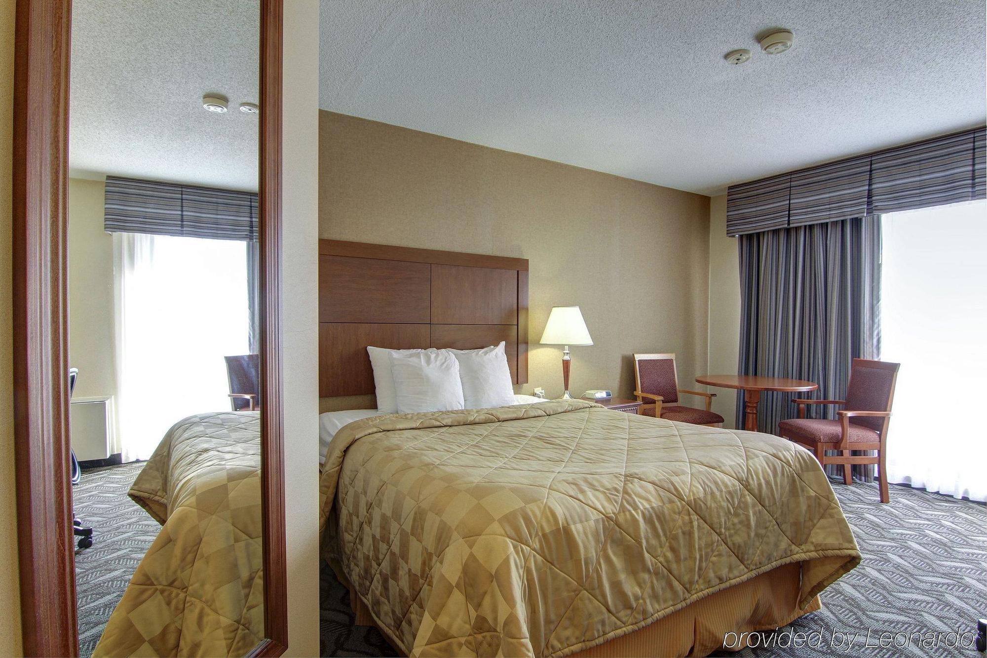 Comfort Inn & Suites Ambassador Bridge Windsor Luaran gambar