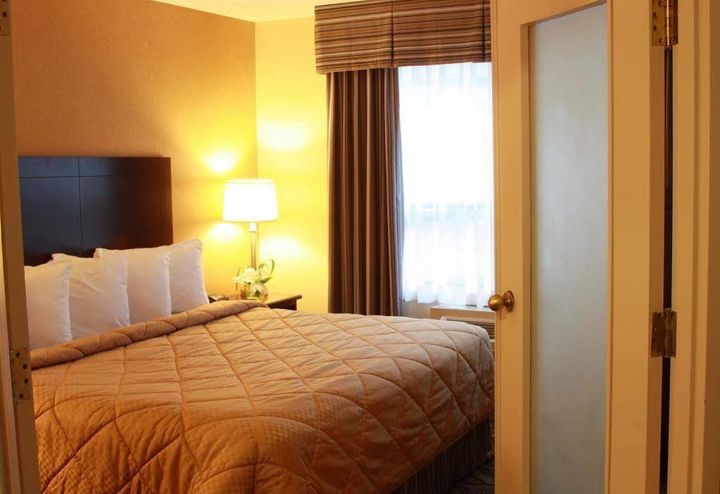 Comfort Inn & Suites Ambassador Bridge Windsor Luaran gambar